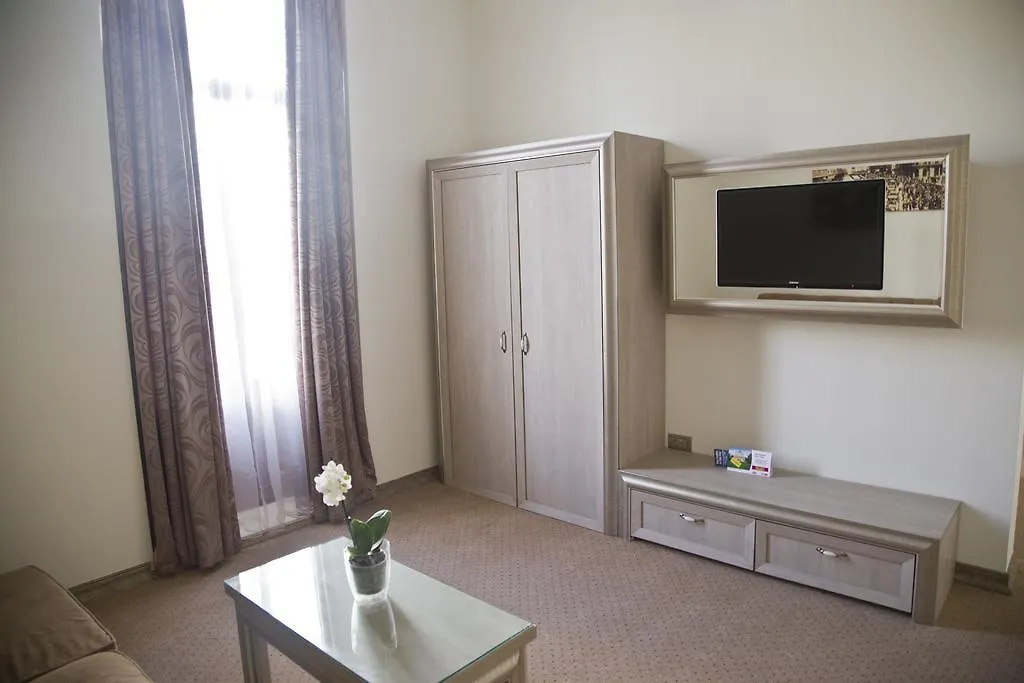 Euro Hotel Grivita Bucureşti 3*,  România
